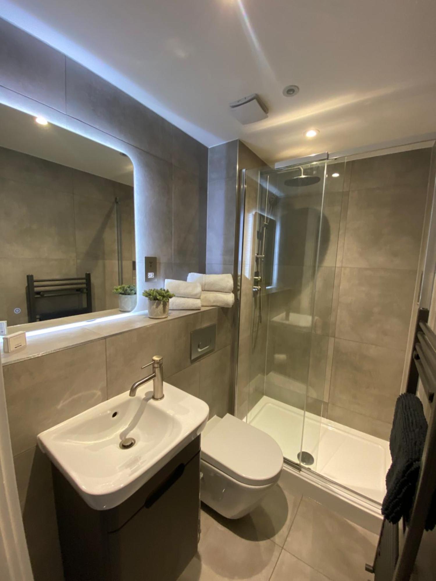 Luxury York Apartment, Free Parking & Free Gym المظهر الخارجي الصورة